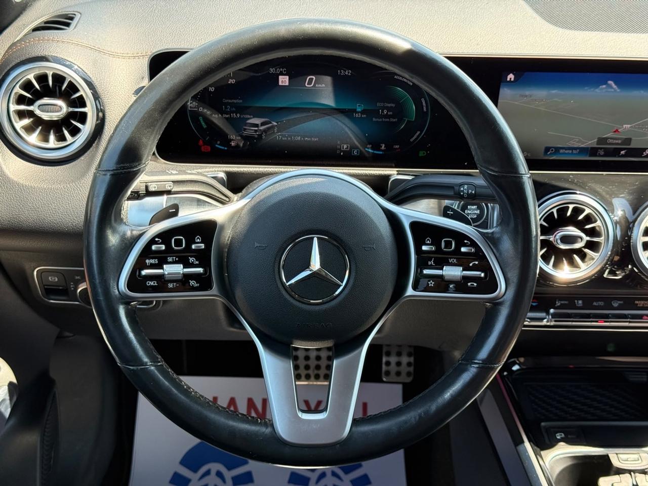 2020 Mercedes-Benz G-Class GLB 250 Photo