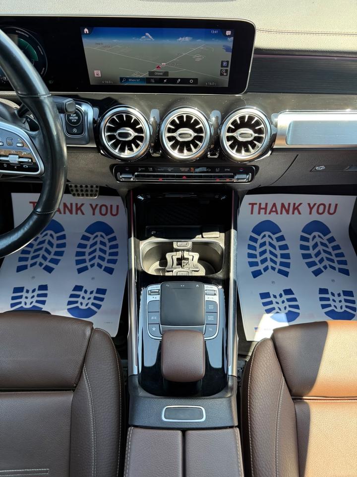 2020 Mercedes-Benz G-Class GLB 250 Photo