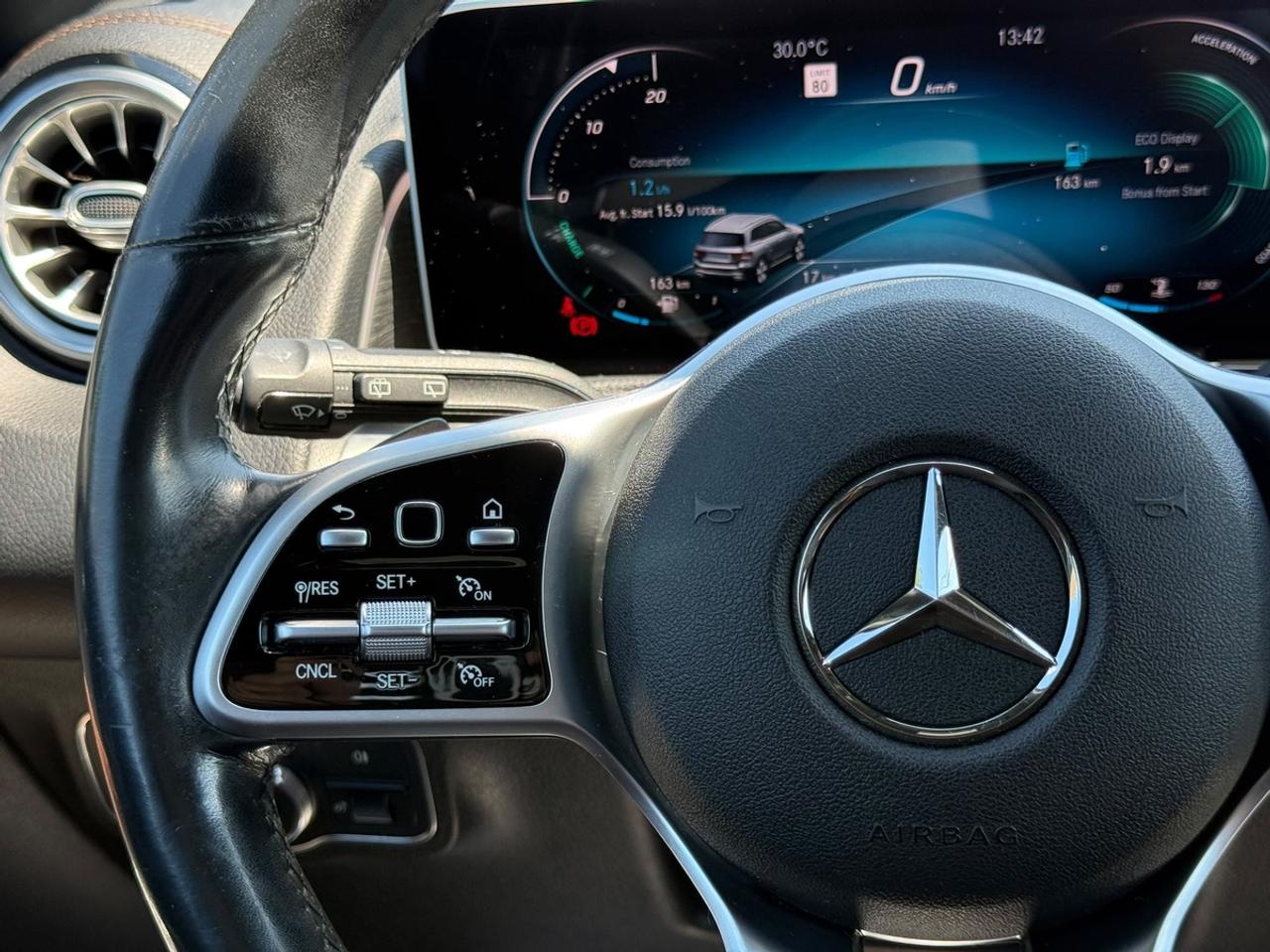 2020 Mercedes-Benz G-Class GLB 250 Photo
