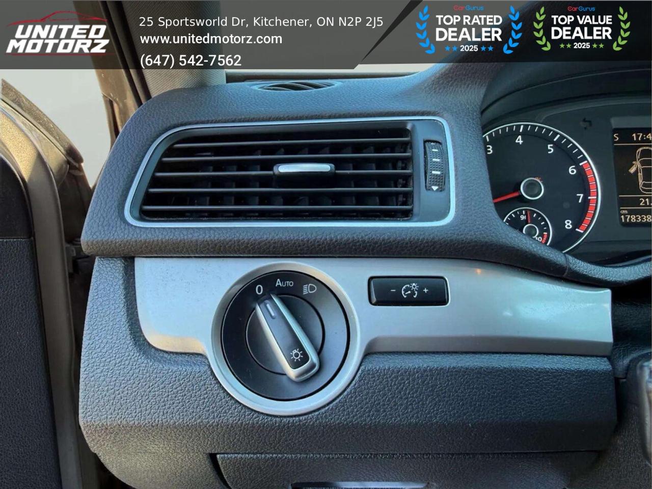 2015 Volkswagen Passat TSI Auto Trendline 4dr Sdn 1.8L FWD~SAFETY CERTIFI Photo