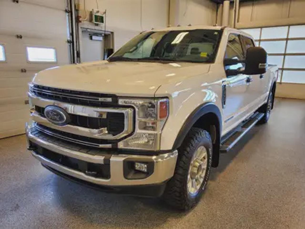 Used 2022 Ford F-350 Super Duty XLT W/ HEATED SEATS for sale in Moose Jaw, SK