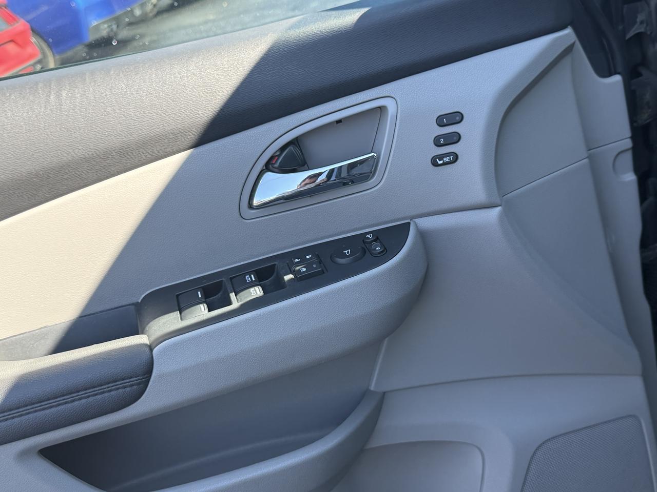 2016 Honda Odyssey Touring Photo