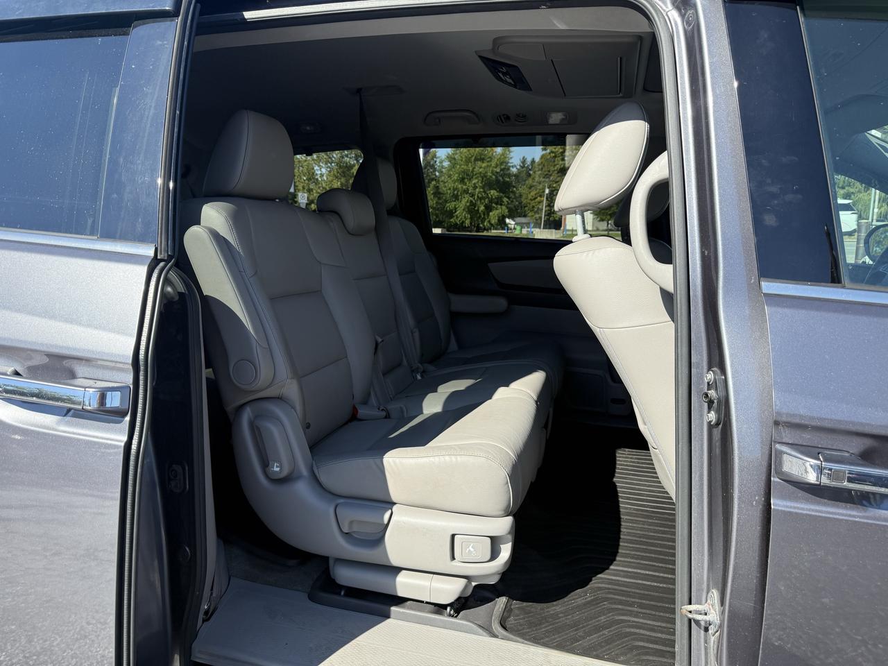 2016 Honda Odyssey Touring Photo
