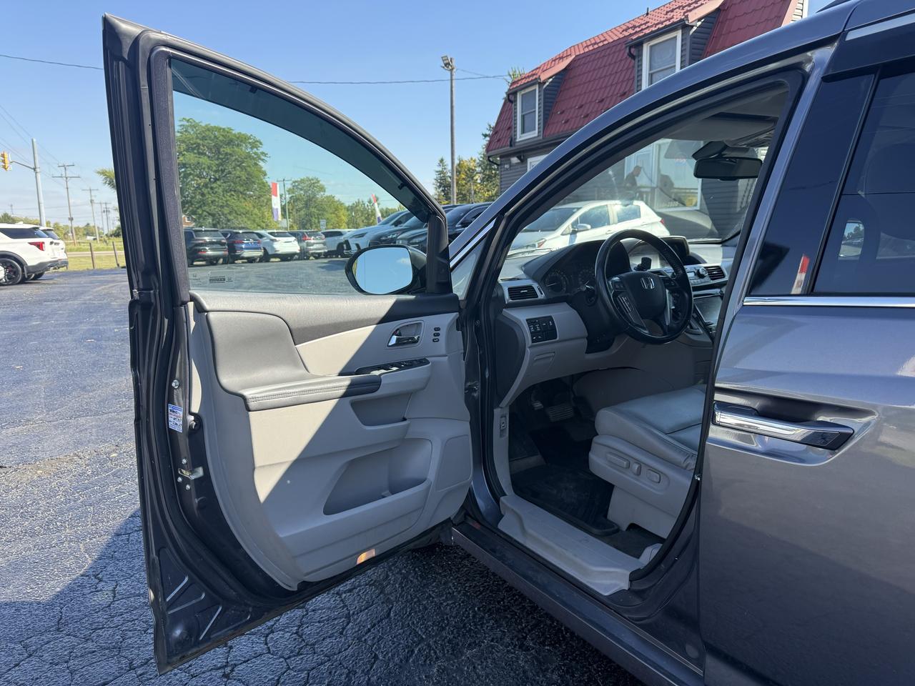 2016 Honda Odyssey Touring Photo