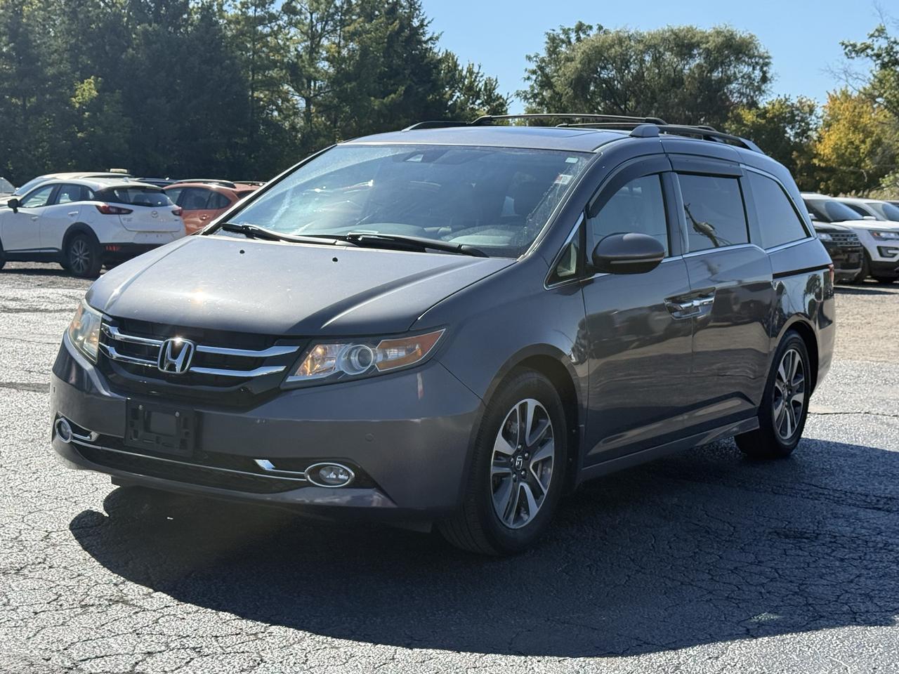 2016 Honda Odyssey Touring Photo