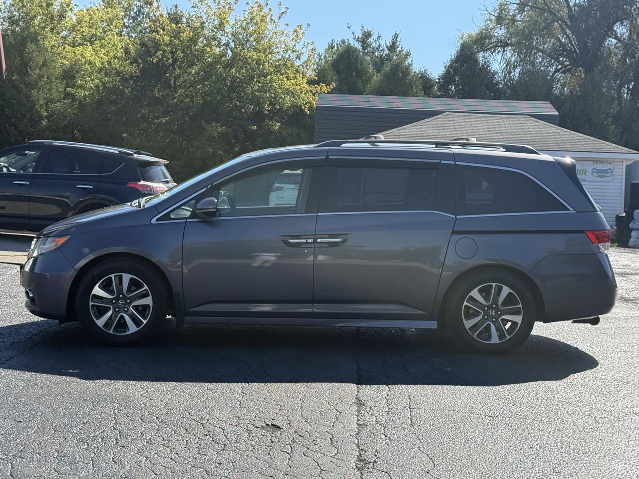 2016 Honda Odyssey Touring Photo