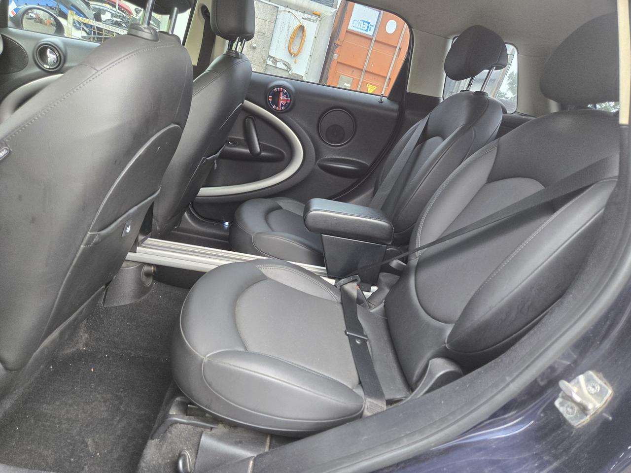 2011 MINI Cooper Countryman  Photo