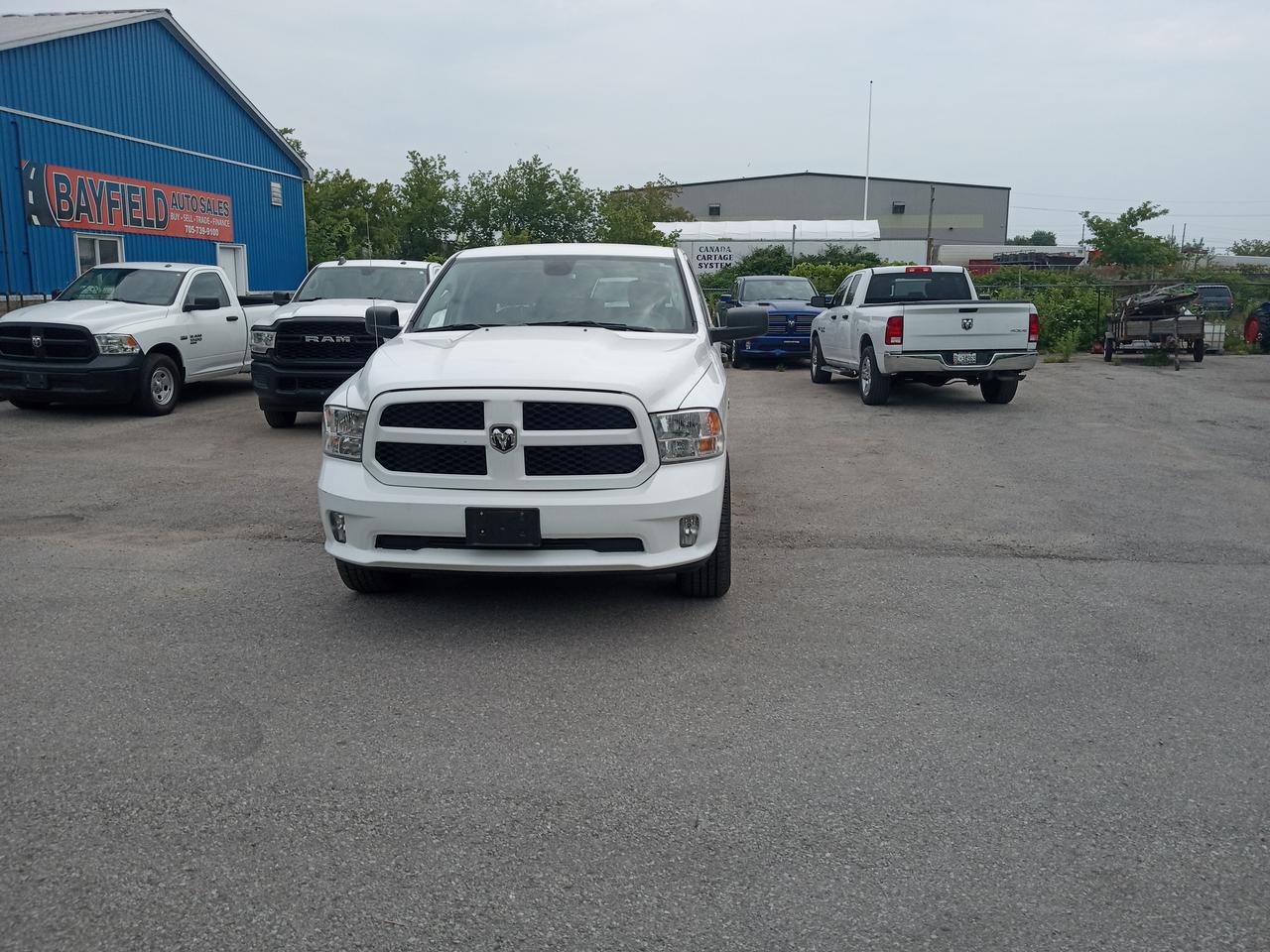 2022 RAM 1500 Classic EXPRESS Photo