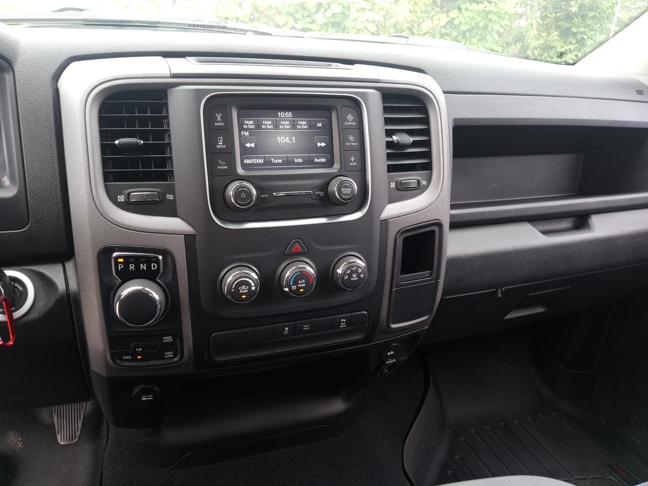 2022 RAM 1500 Classic EXPRESS Photo