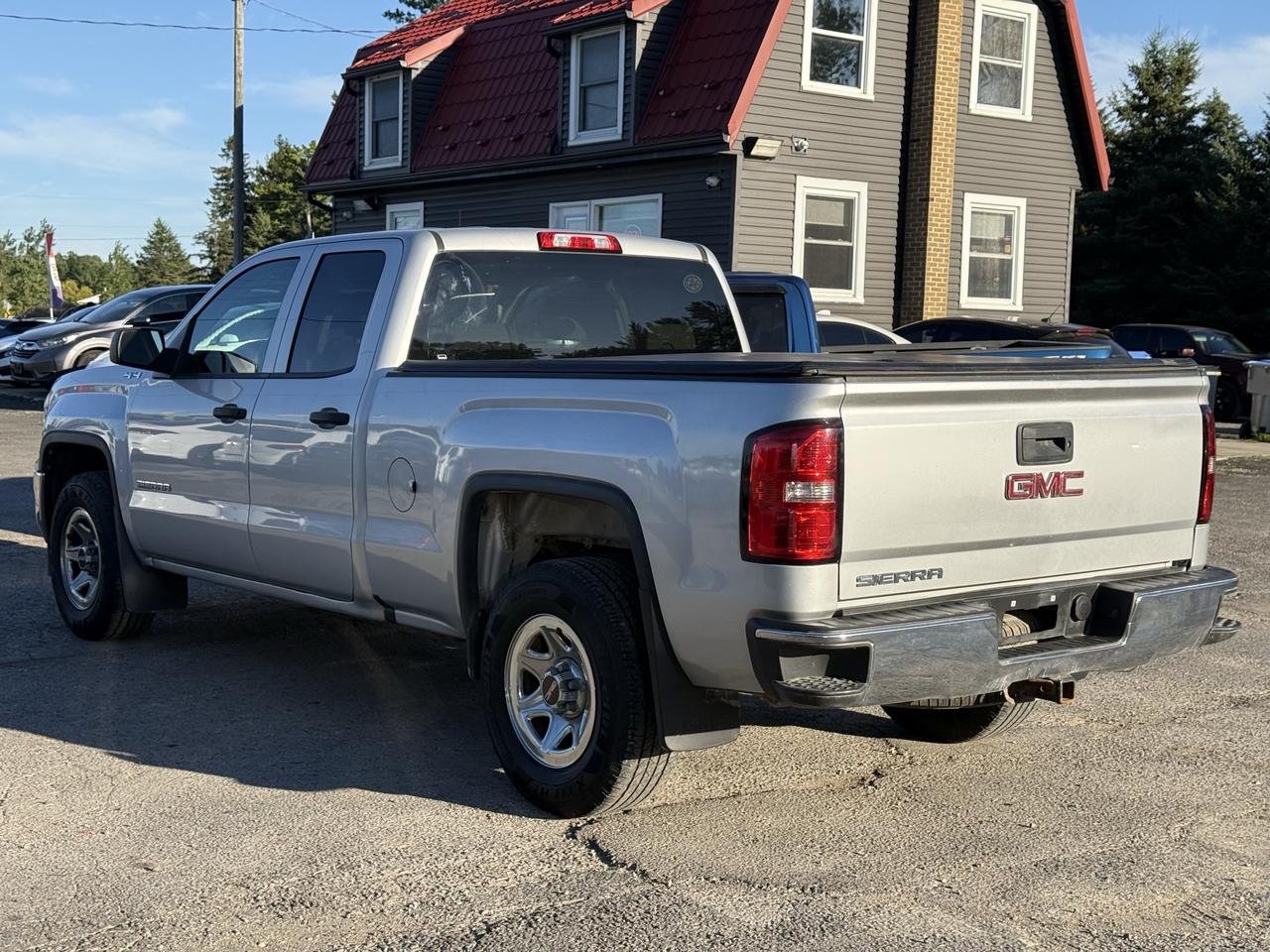 2017 GMC Sierra 1500 4WD DOUBLE CAB 143.5" Photo