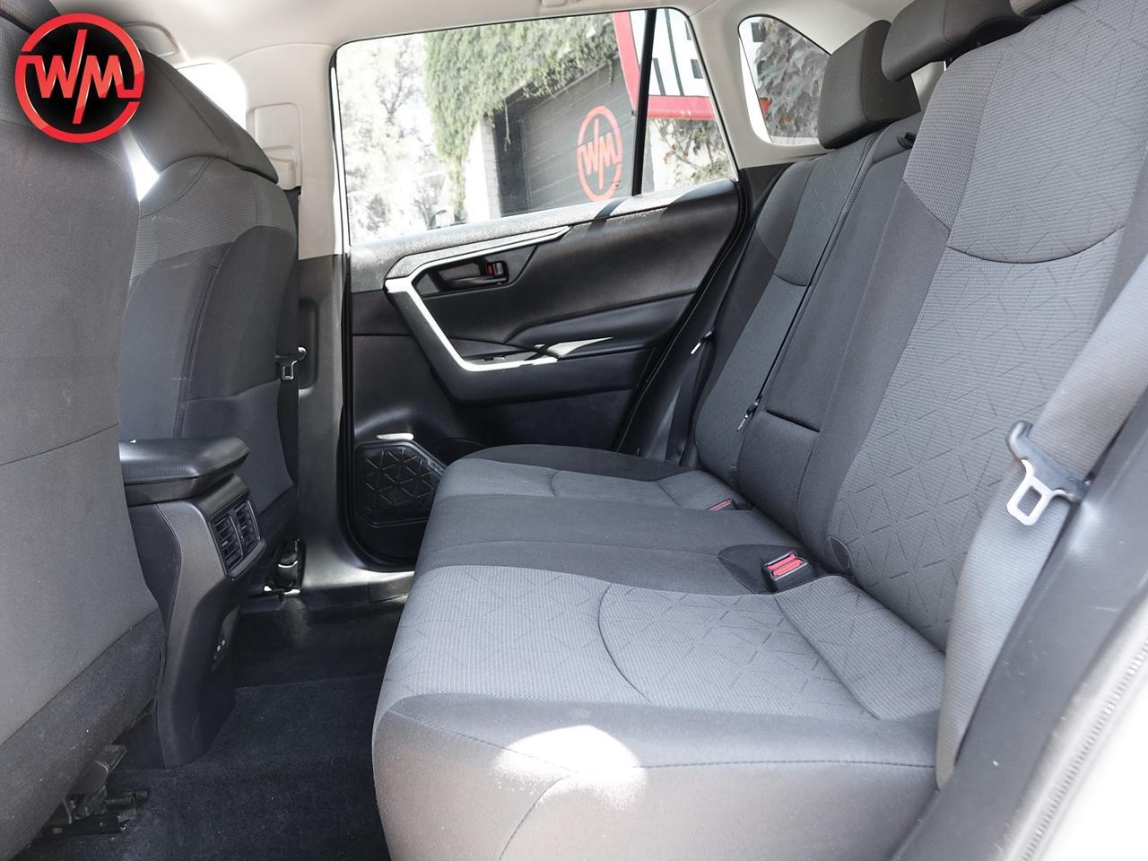 2022 Toyota RAV4 LE*AWD*CARPLAY*HEATED SEATS*BLINDSPOT ASSIST*BT Photo