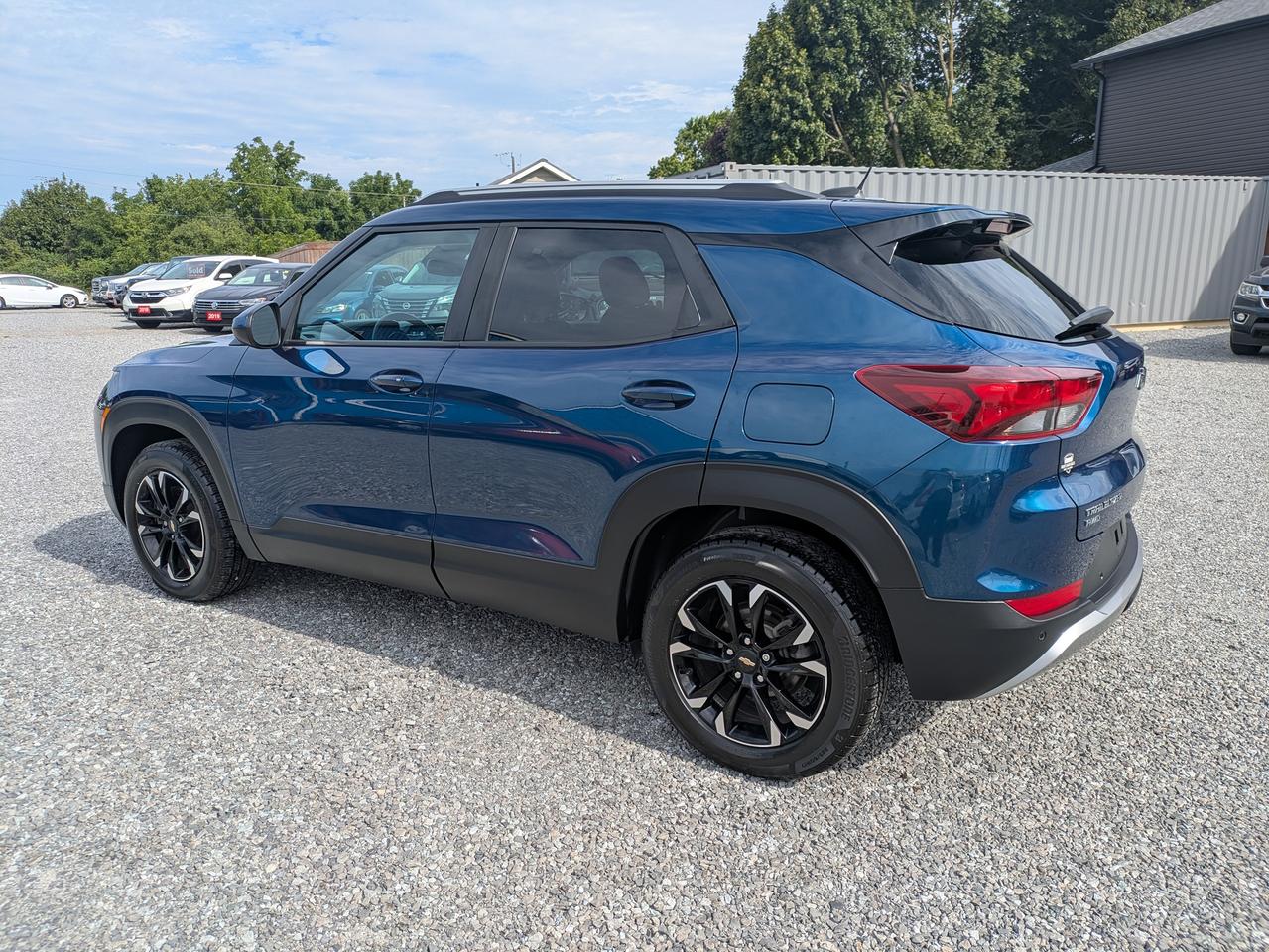 2021 Chevrolet TrailBlazer AWD 4dr LT Photo2
