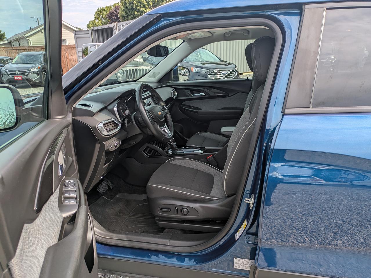 2021 Chevrolet TrailBlazer AWD 4dr LT Photo