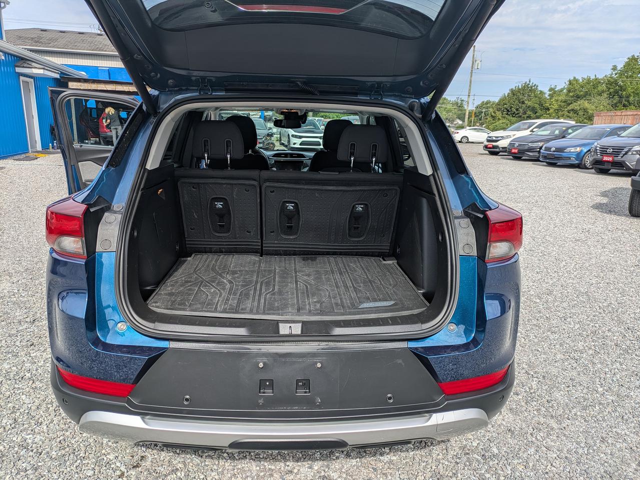 2021 Chevrolet TrailBlazer AWD 4dr LT Photo