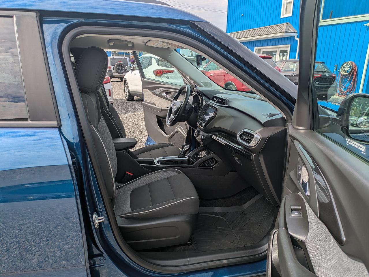 2021 Chevrolet TrailBlazer AWD 4dr LT Photo