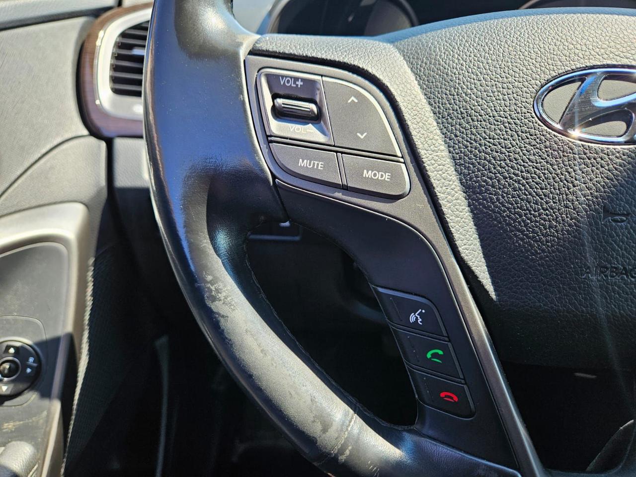 2018 Hyundai Santa Fe XL AWD Premium Photo