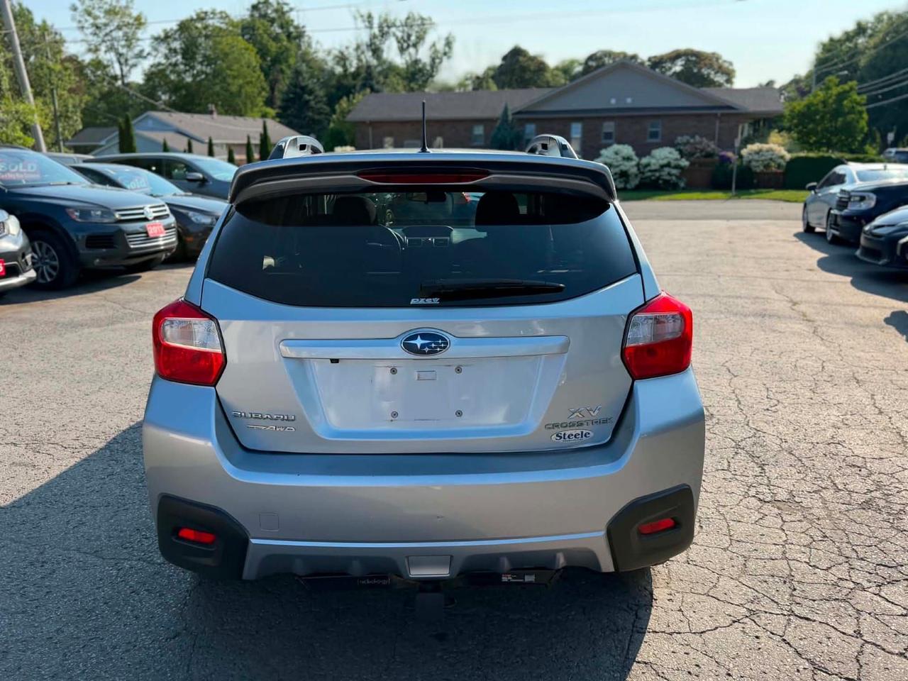 2015 Subaru XV Crosstrek 2.0i w/Touring Pkg Photo
