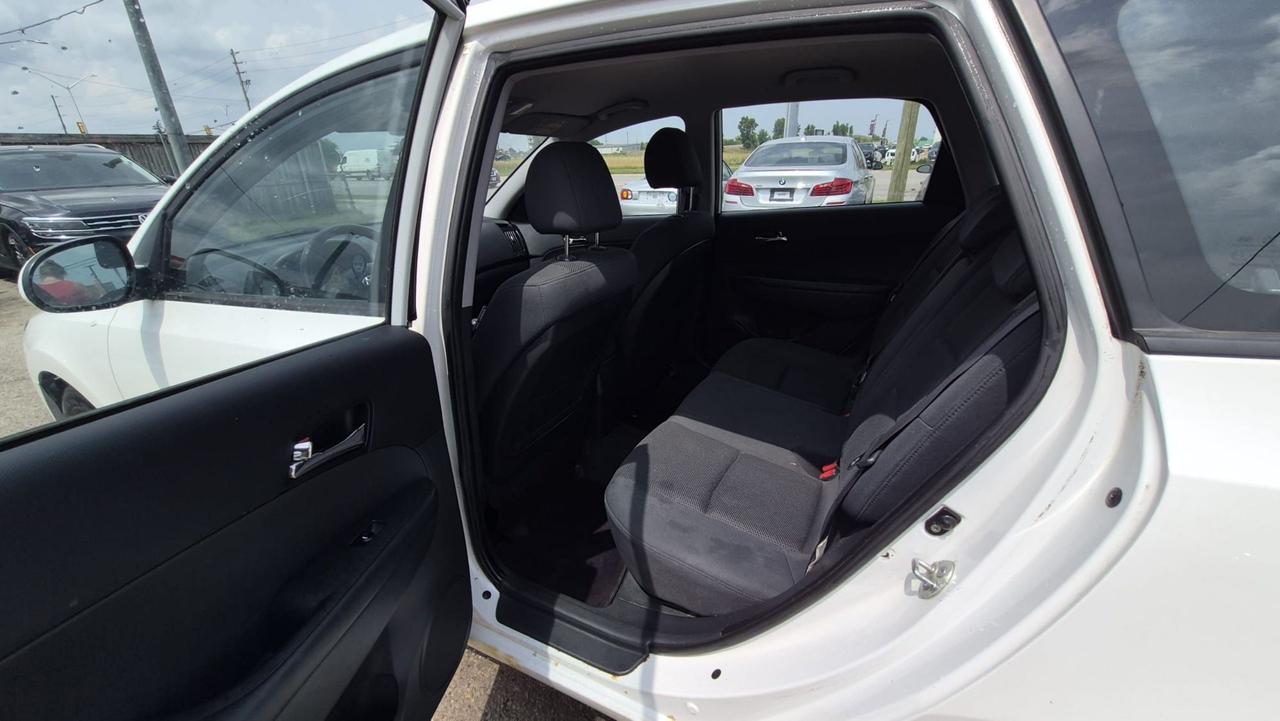 2010 Hyundai Elantra Touring GLS, MANUAL, WAGON, 4 CYL, CERTIFIED Photo