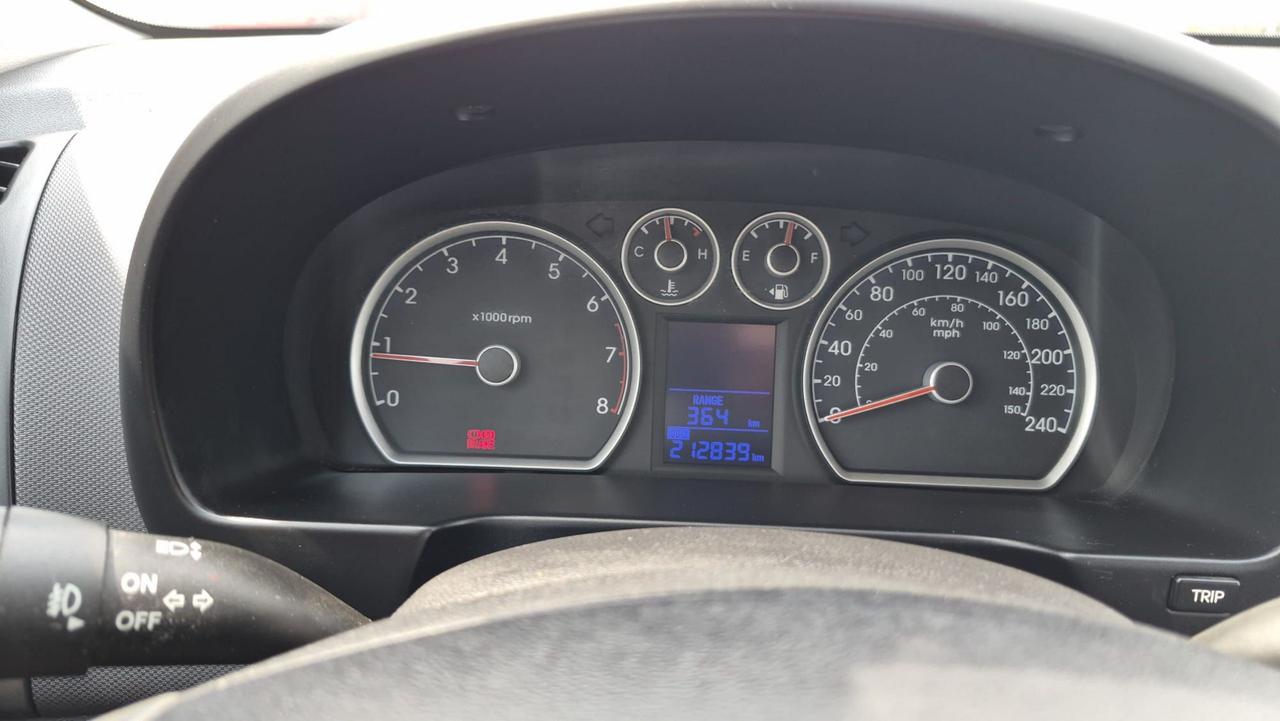 2010 Hyundai Elantra Touring GLS, MANUAL, WAGON, 4 CYL, CERTIFIED Photo