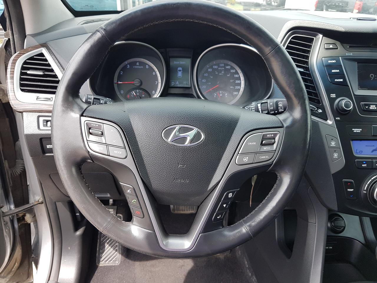 2013 Hyundai Santa Fe XL GLS AWD *LEATHER-SUNROOF* Photo