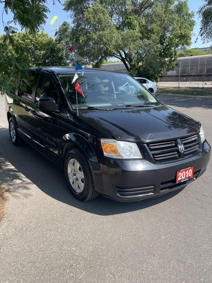2010 Dodge Grand Caravan SE   ONLY 105,000 KMS Photo