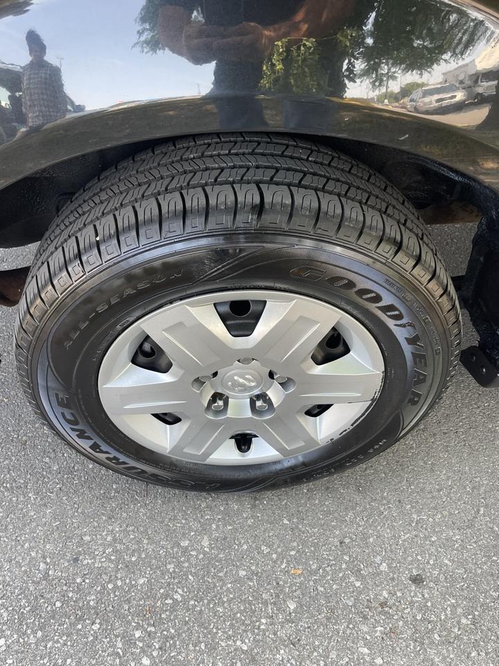 2010 Dodge Grand Caravan SE   ONLY 105,000 KMS Photo