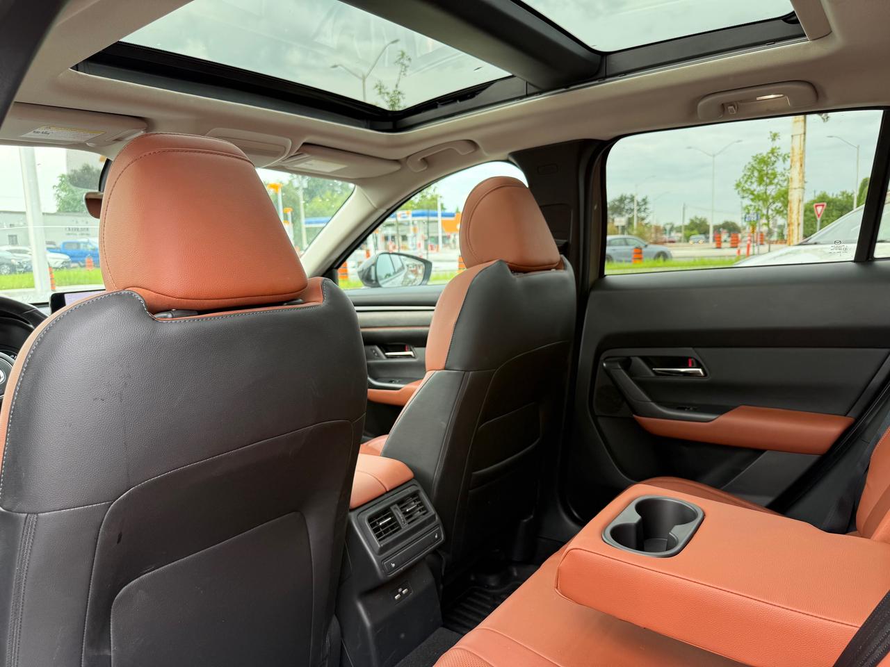 2024 Mazda CX-50 GT w/Turbo NAV! Leather! Heads up Display! Photo