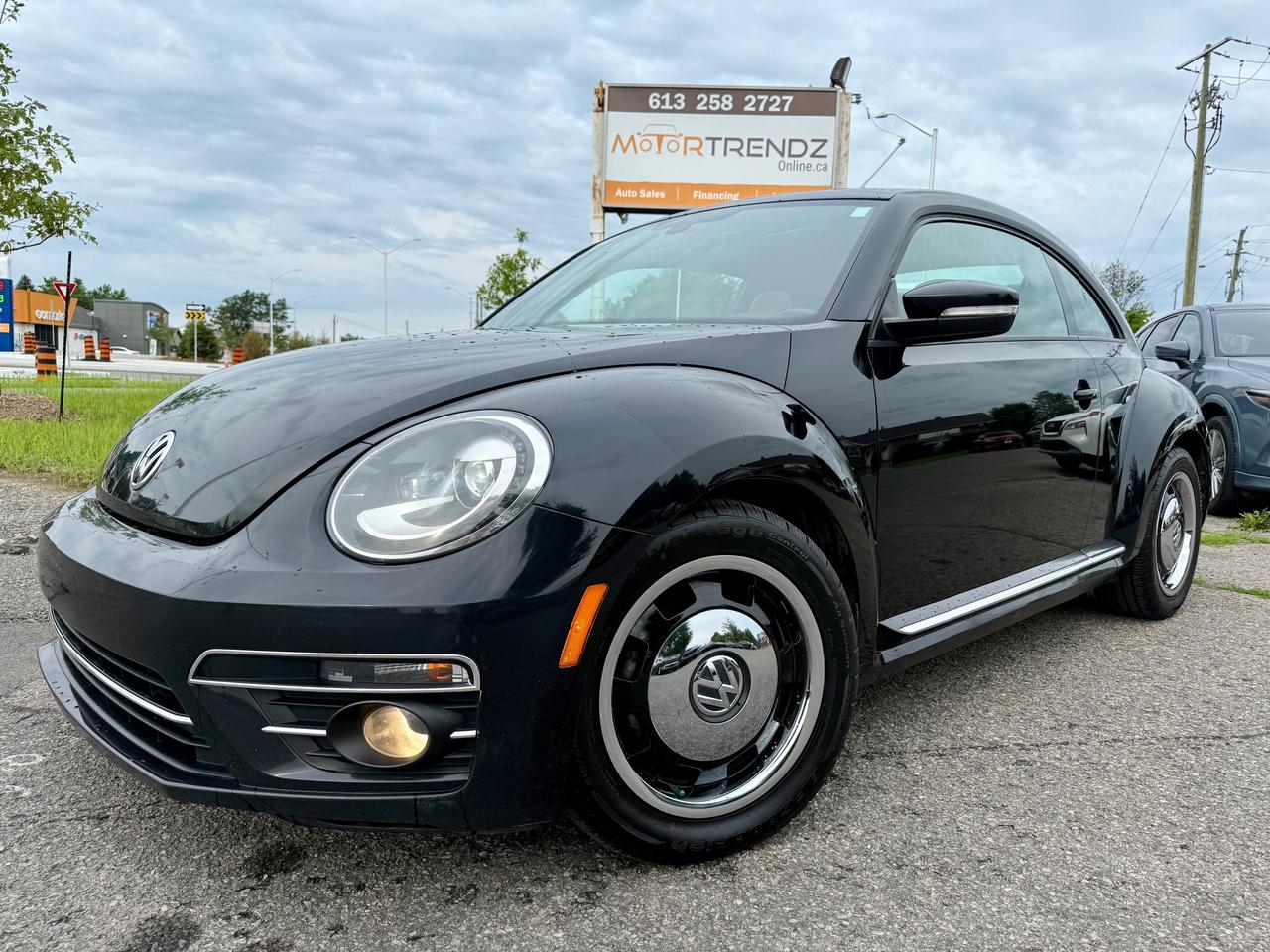 2018 Volkswagen Beetle 2.0 TSI Coast Sunroof! CarPlay! Heat Seats! Photo0
