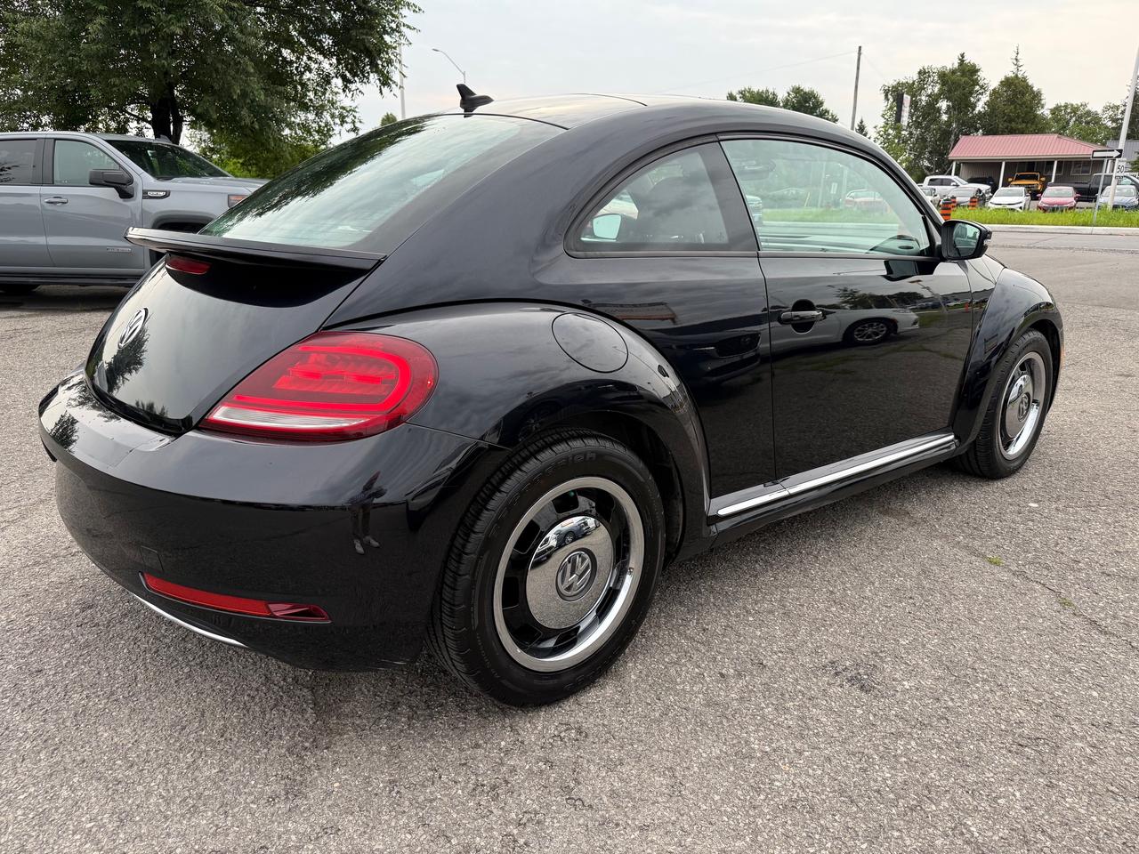 2018 Volkswagen Beetle 2.0 TSI Coast Sunroof! CarPlay! Heat Seats! Photo