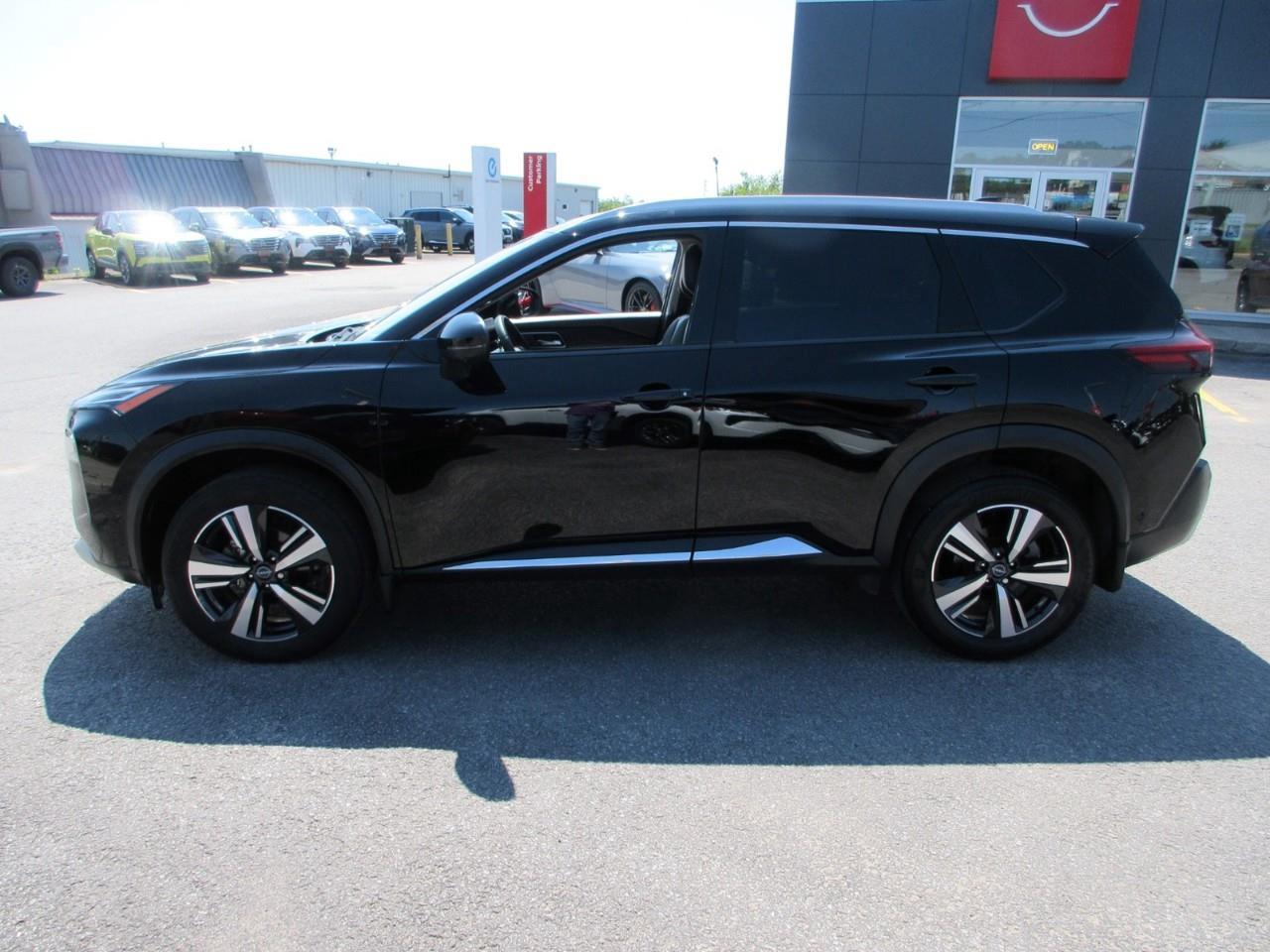 2023 Nissan Rogue Platinum Photo