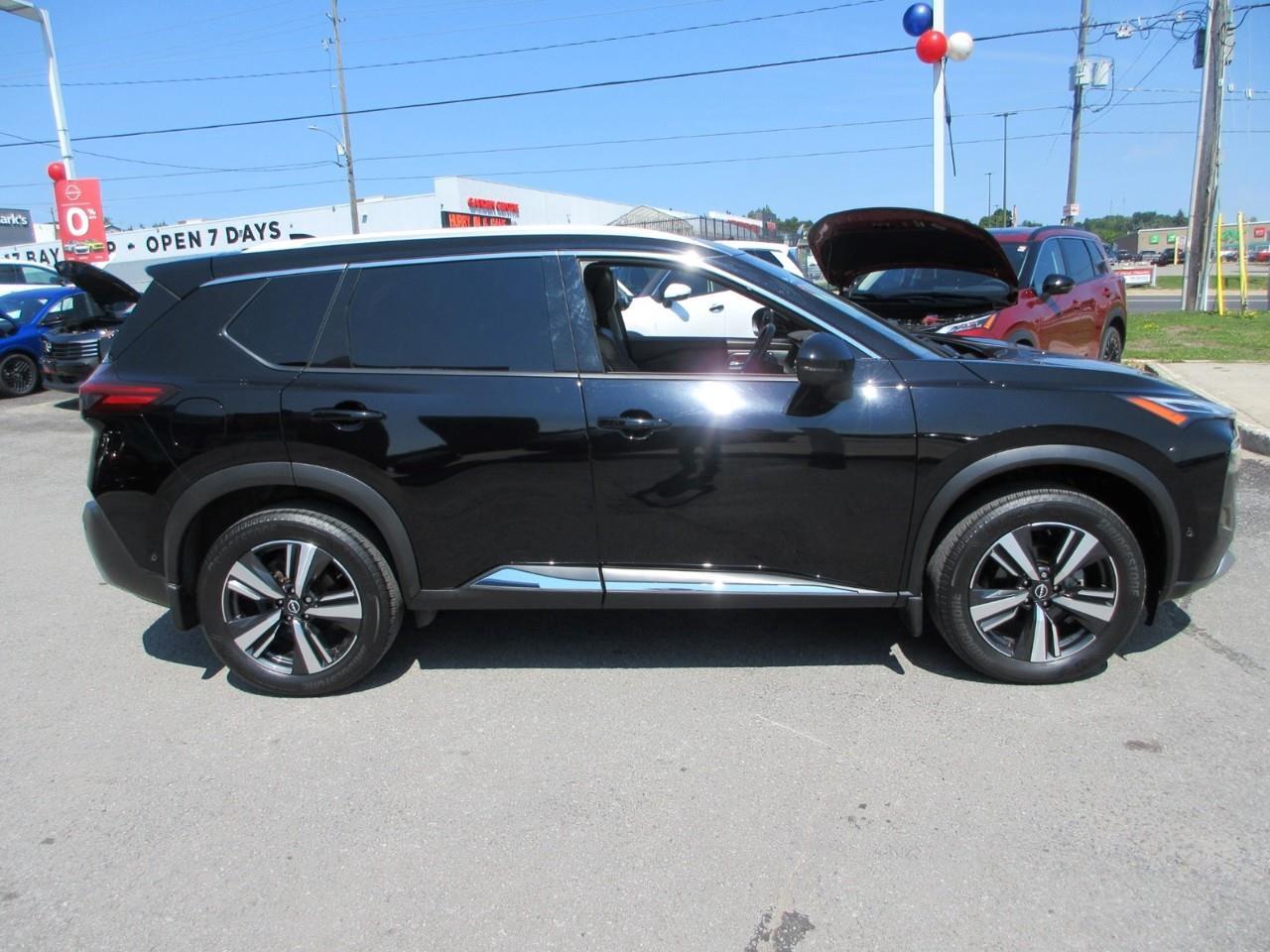 2023 Nissan Rogue Platinum Photo