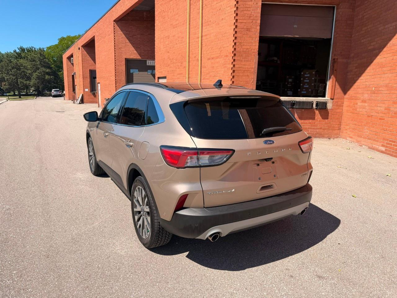2020 Ford Escape Titanium Hybrid AWD Photo