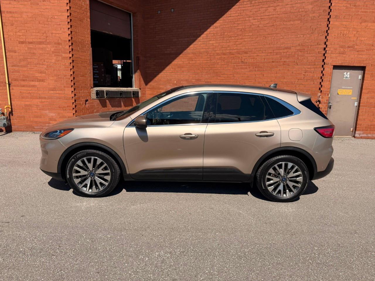 2020 Ford Escape Titanium Hybrid AWD Photo