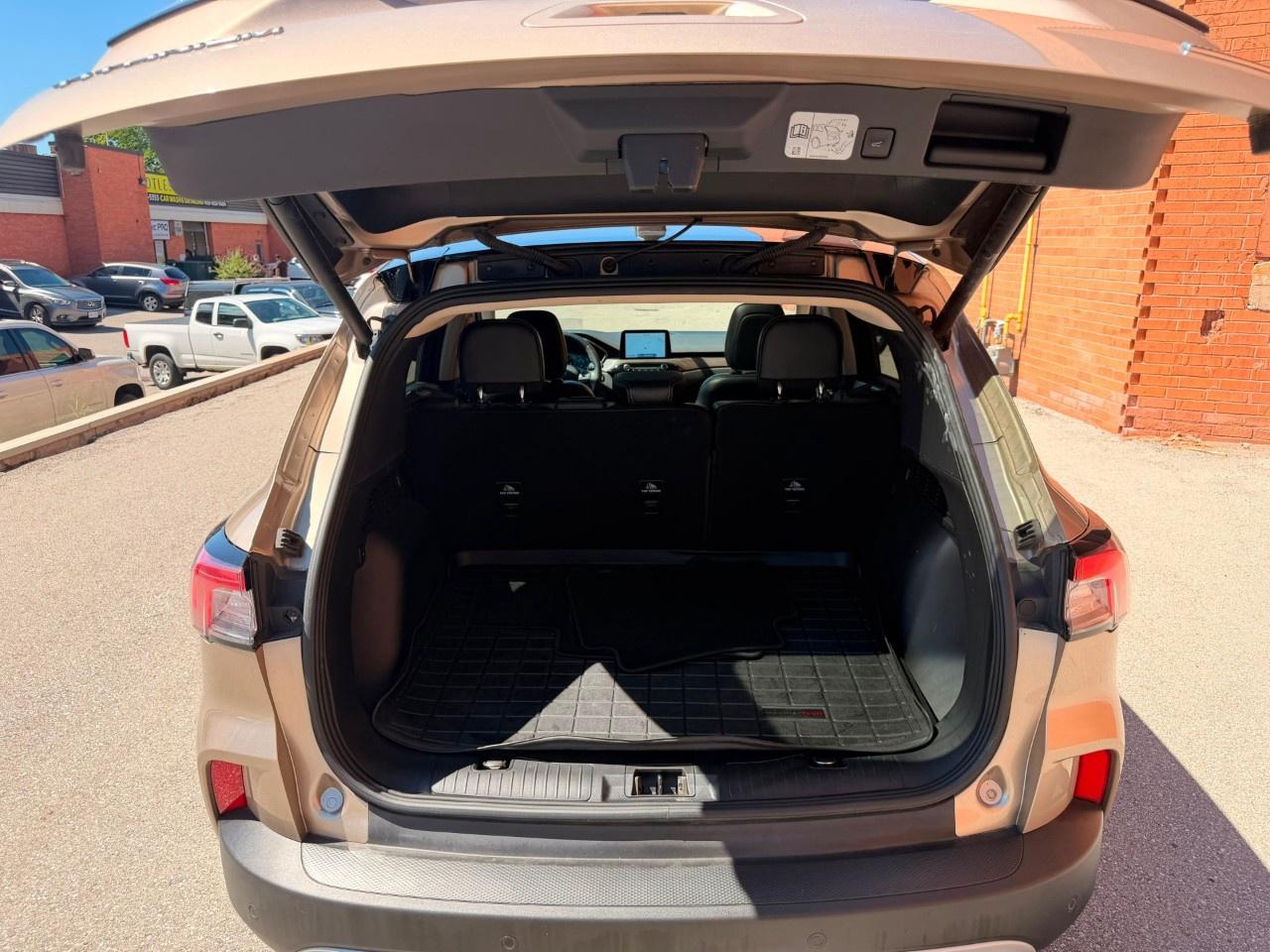 2020 Ford Escape Titanium Hybrid AWD Photo