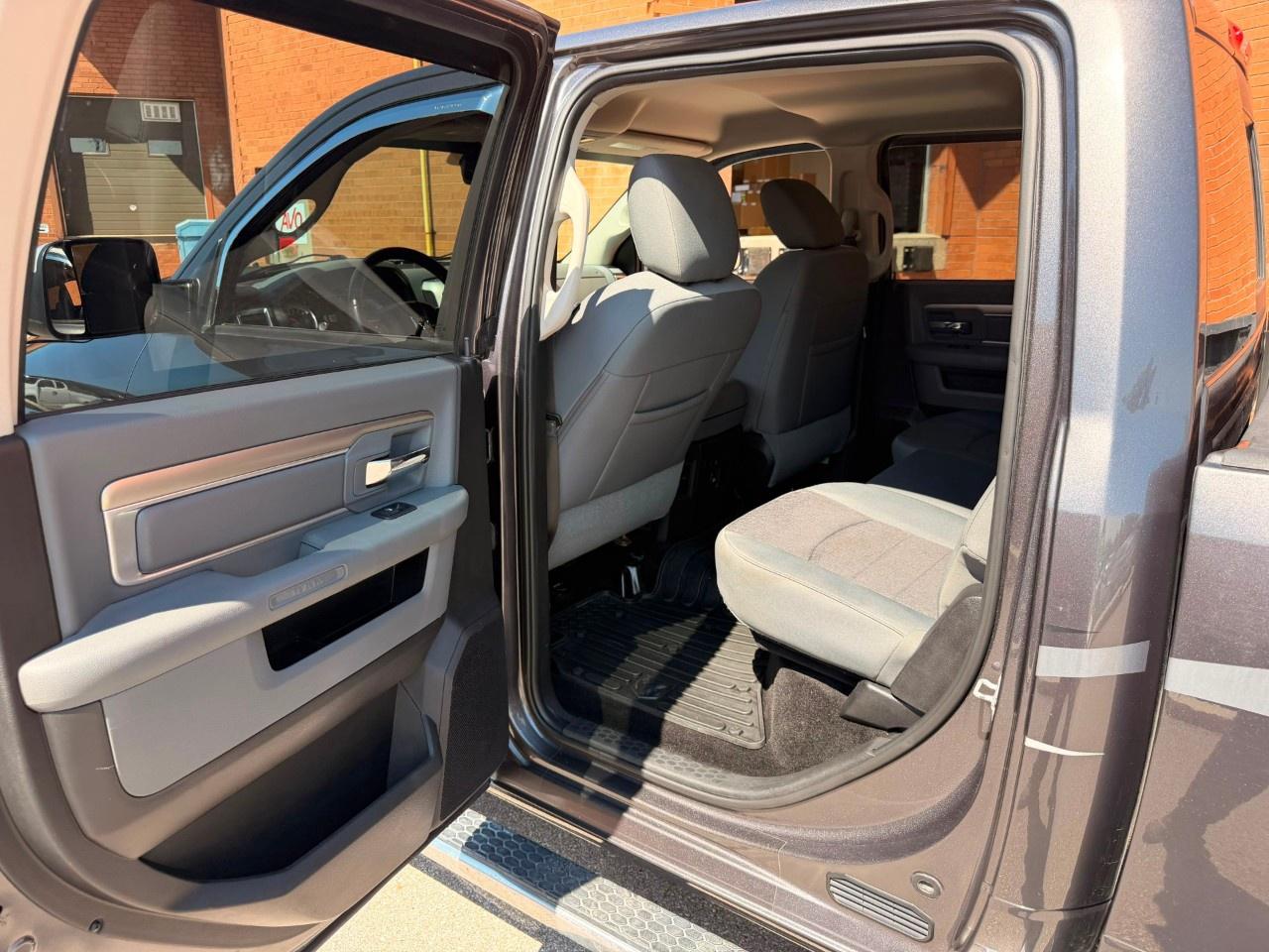 2016 RAM 1500 4WD Crew Cab 6.4 Ft Box Outdoorsman Photo