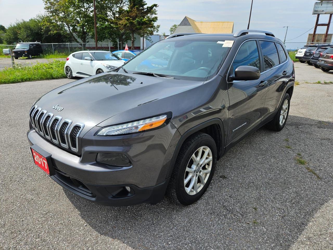 2017 Jeep Cherokee Fwd 4dr North Photo
