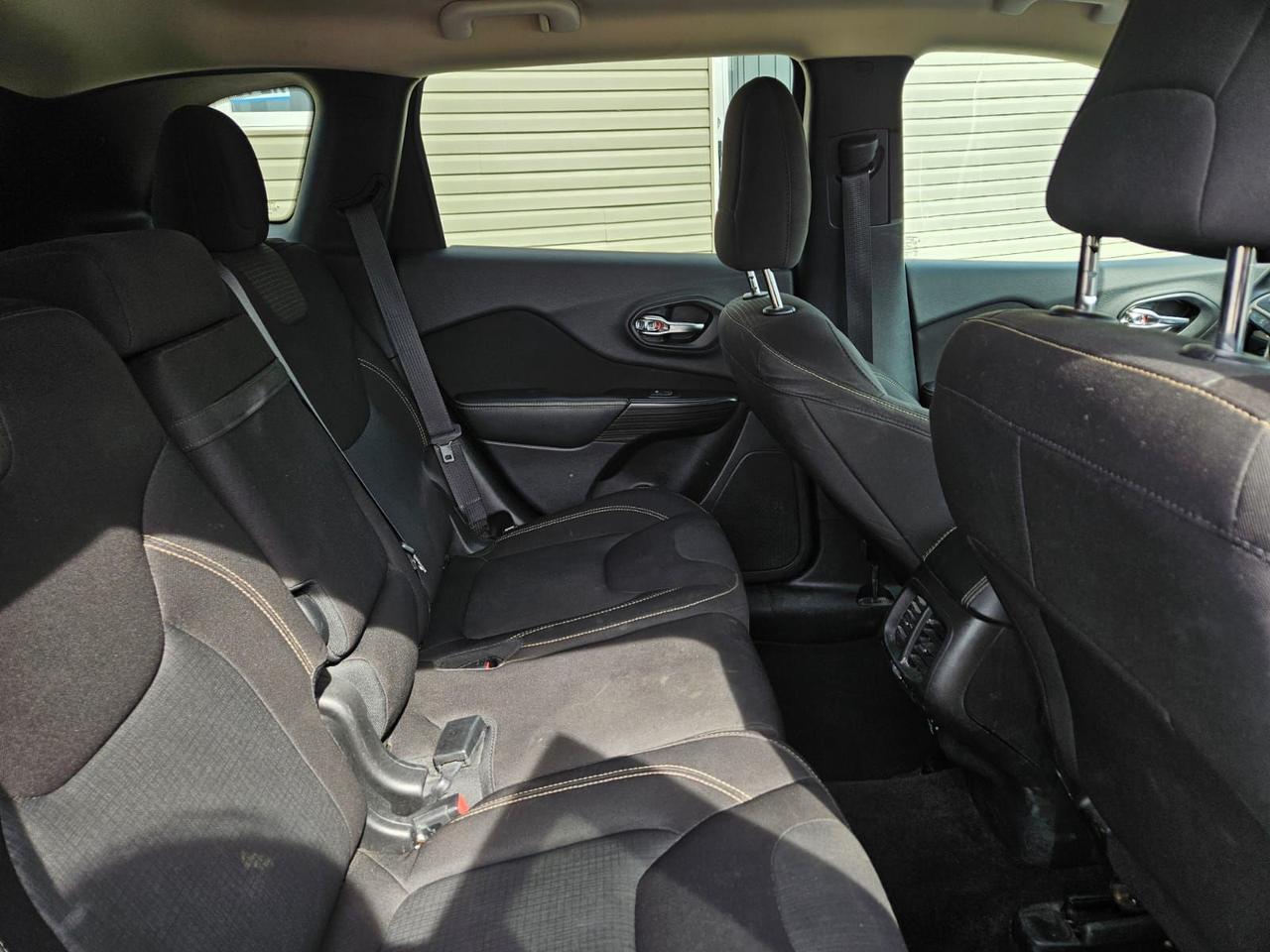 2017 Jeep Cherokee Fwd 4dr North Photo