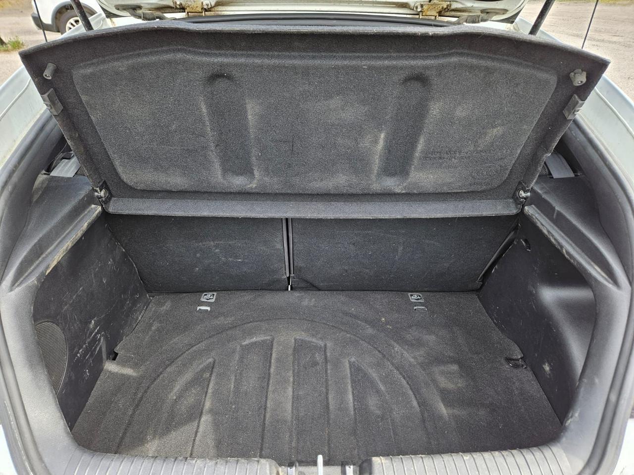2016 Hyundai Veloster 3DR CPE AUTO TURBO Photo