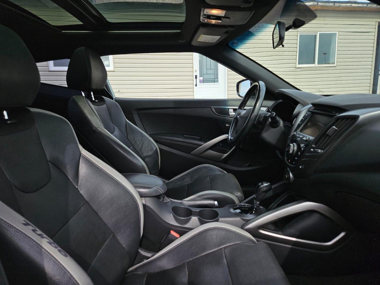2016 Hyundai Veloster 3DR CPE AUTO TURBO Photo