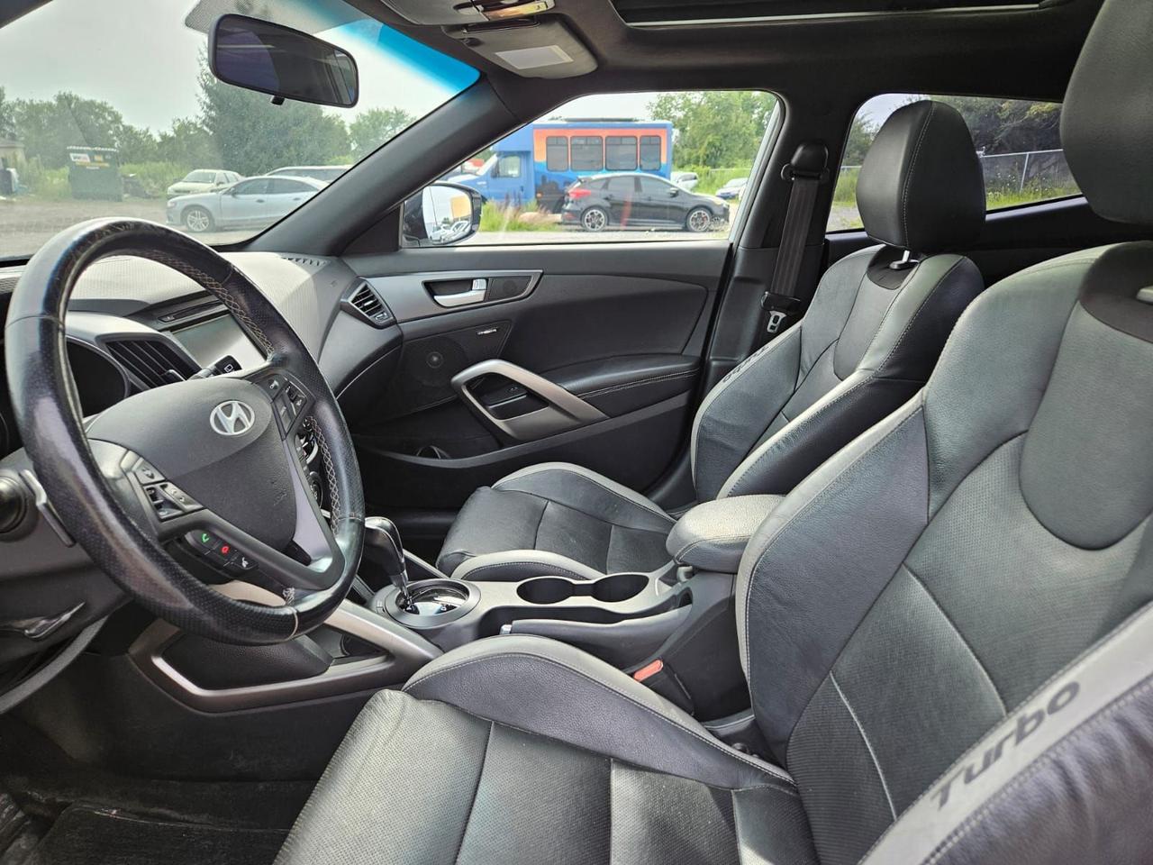 2016 Hyundai Veloster 3DR CPE AUTO TURBO Photo