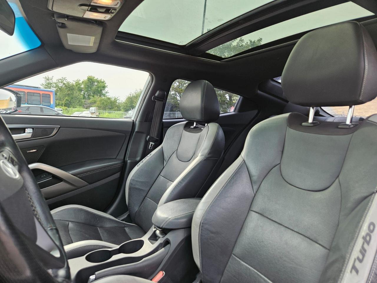 2016 Hyundai Veloster 3DR CPE AUTO TURBO Photo