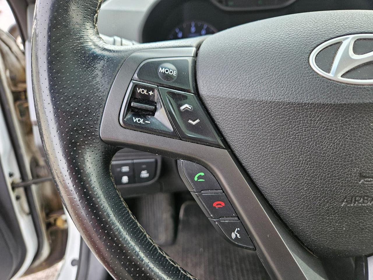 2016 Hyundai Veloster 3DR CPE AUTO TURBO Photo