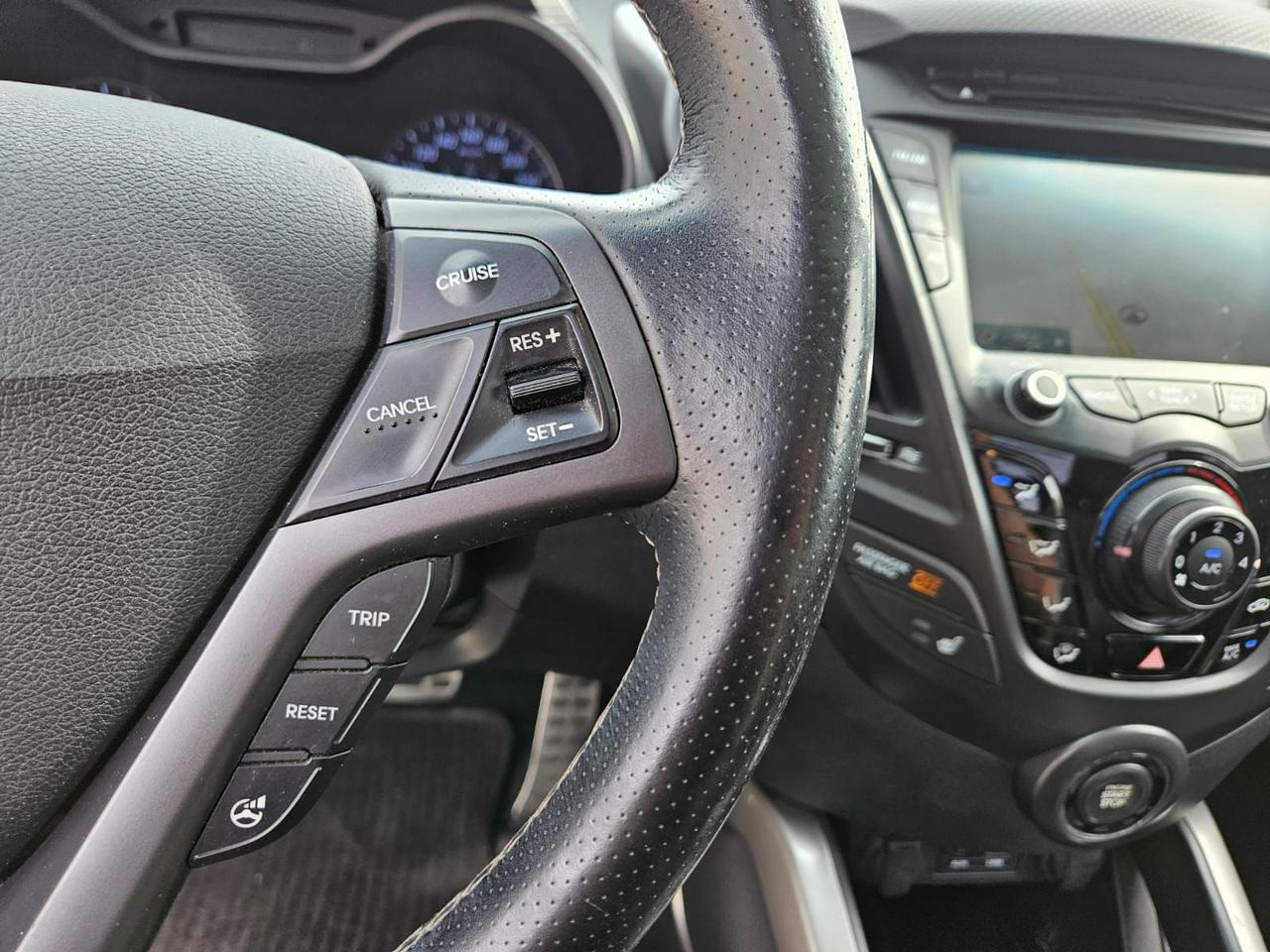 2016 Hyundai Veloster 3DR CPE AUTO TURBO Photo