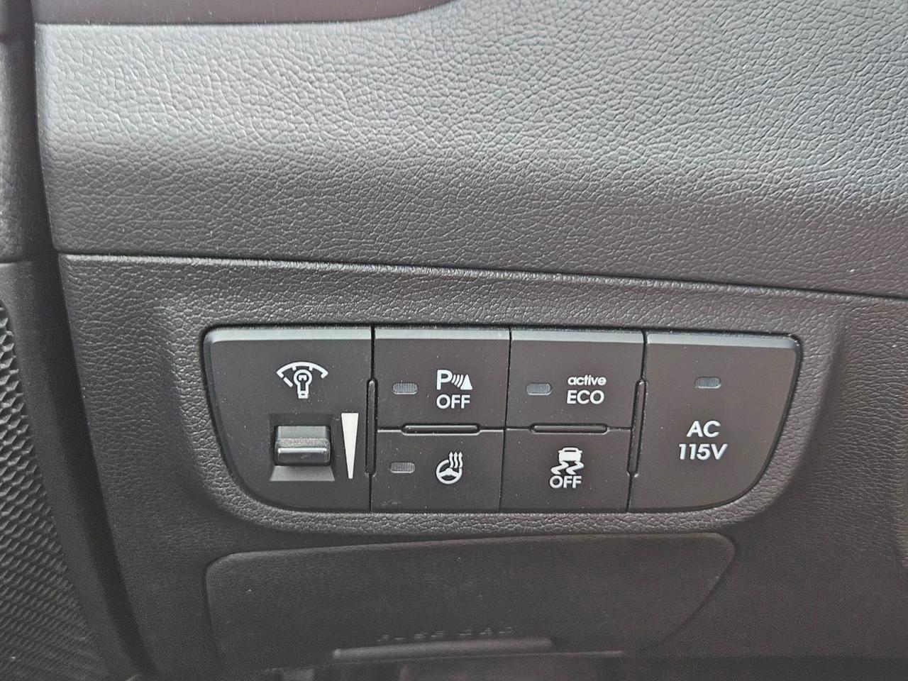2016 Hyundai Veloster 3DR CPE AUTO TURBO Photo
