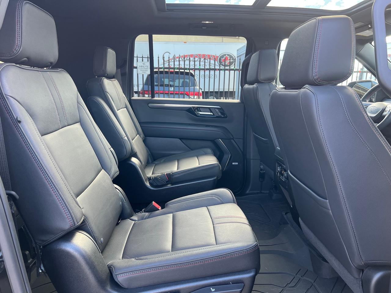 2025 Chevrolet Suburban RST Photo