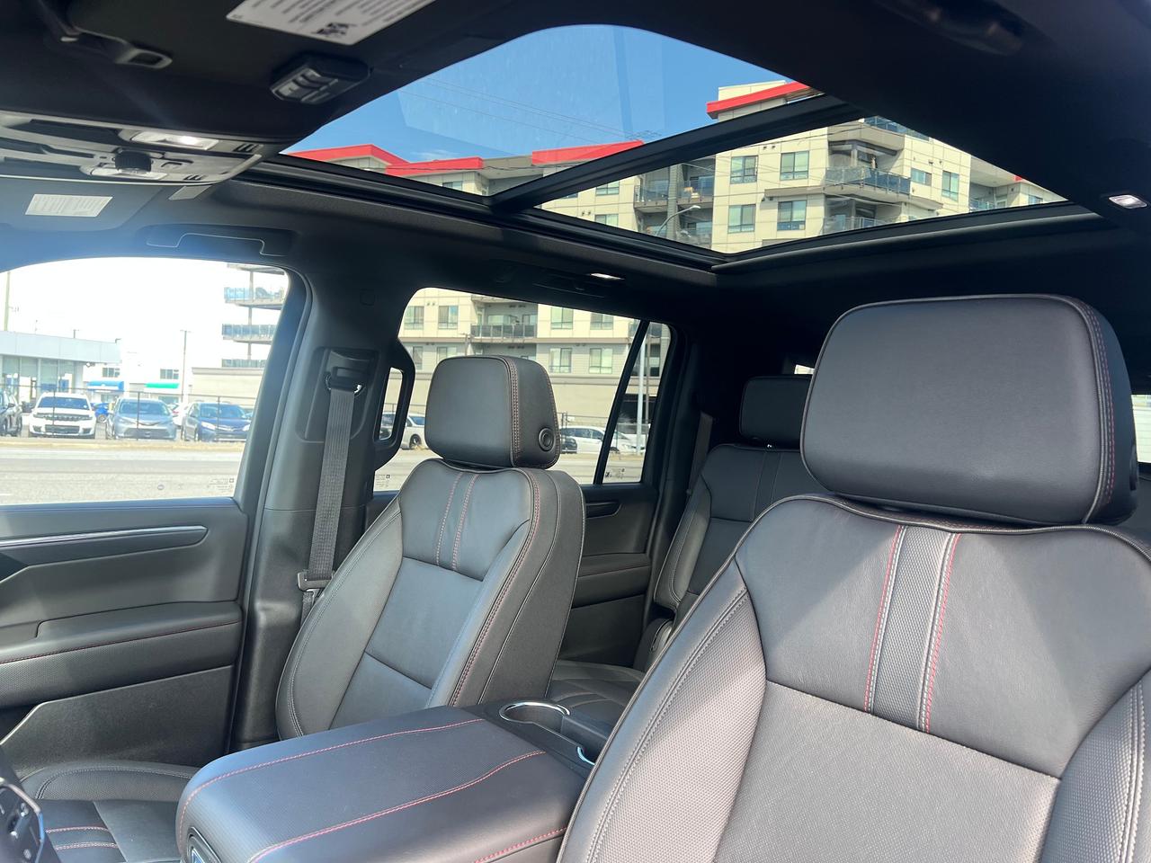 2025 Chevrolet Suburban RST Photo