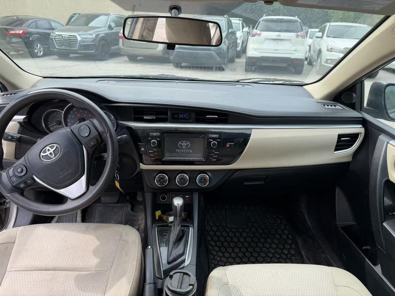 2014 Toyota Corolla LE Photo