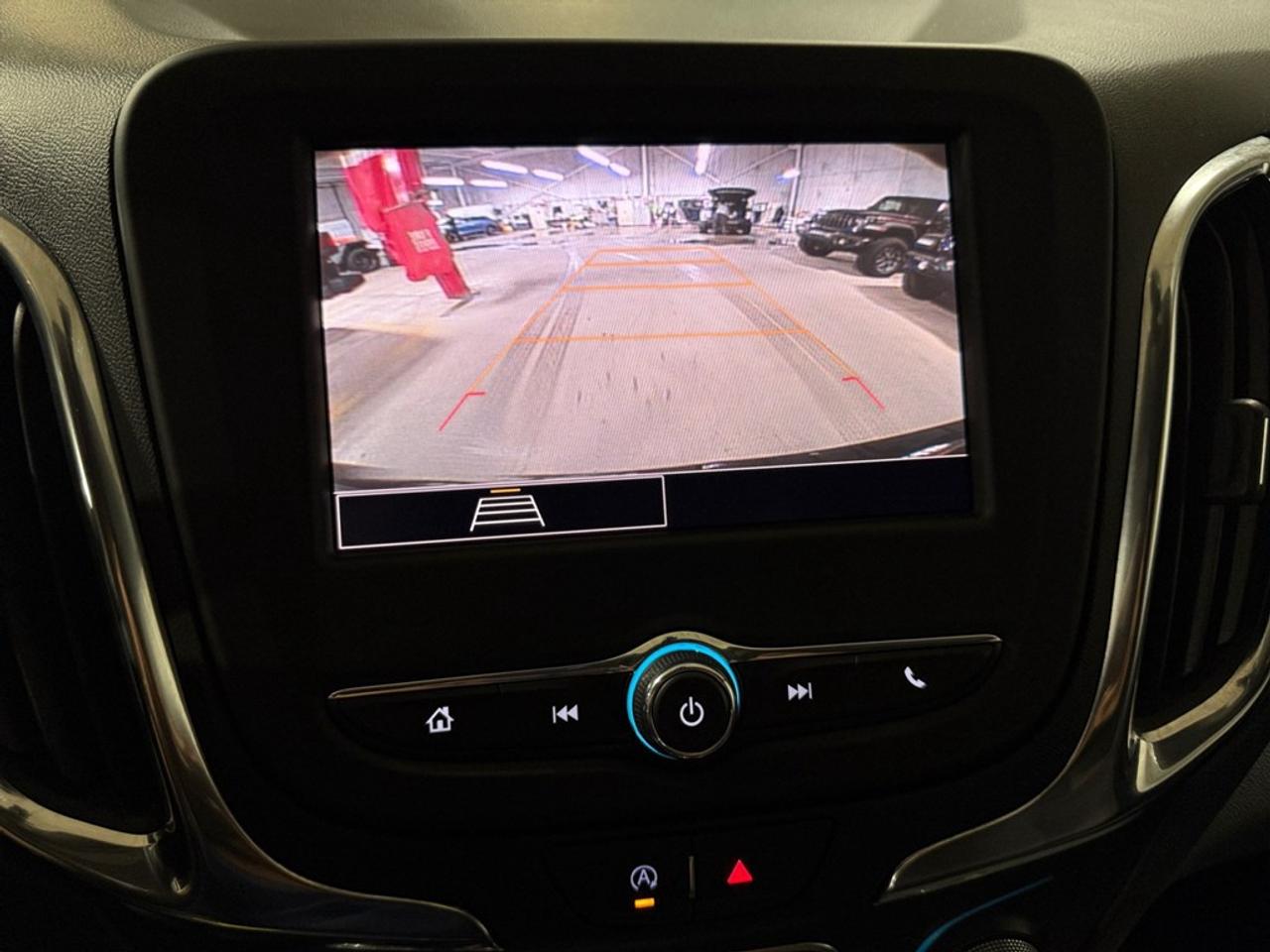 2024 Chevrolet Equinox AWD 4DR LT Photo