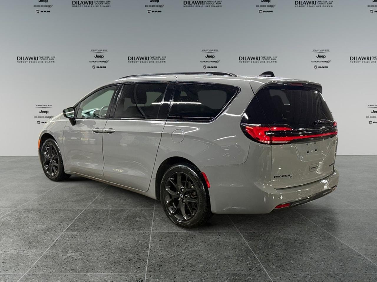 2025 Chrysler Pacifica Limited FWD Photo