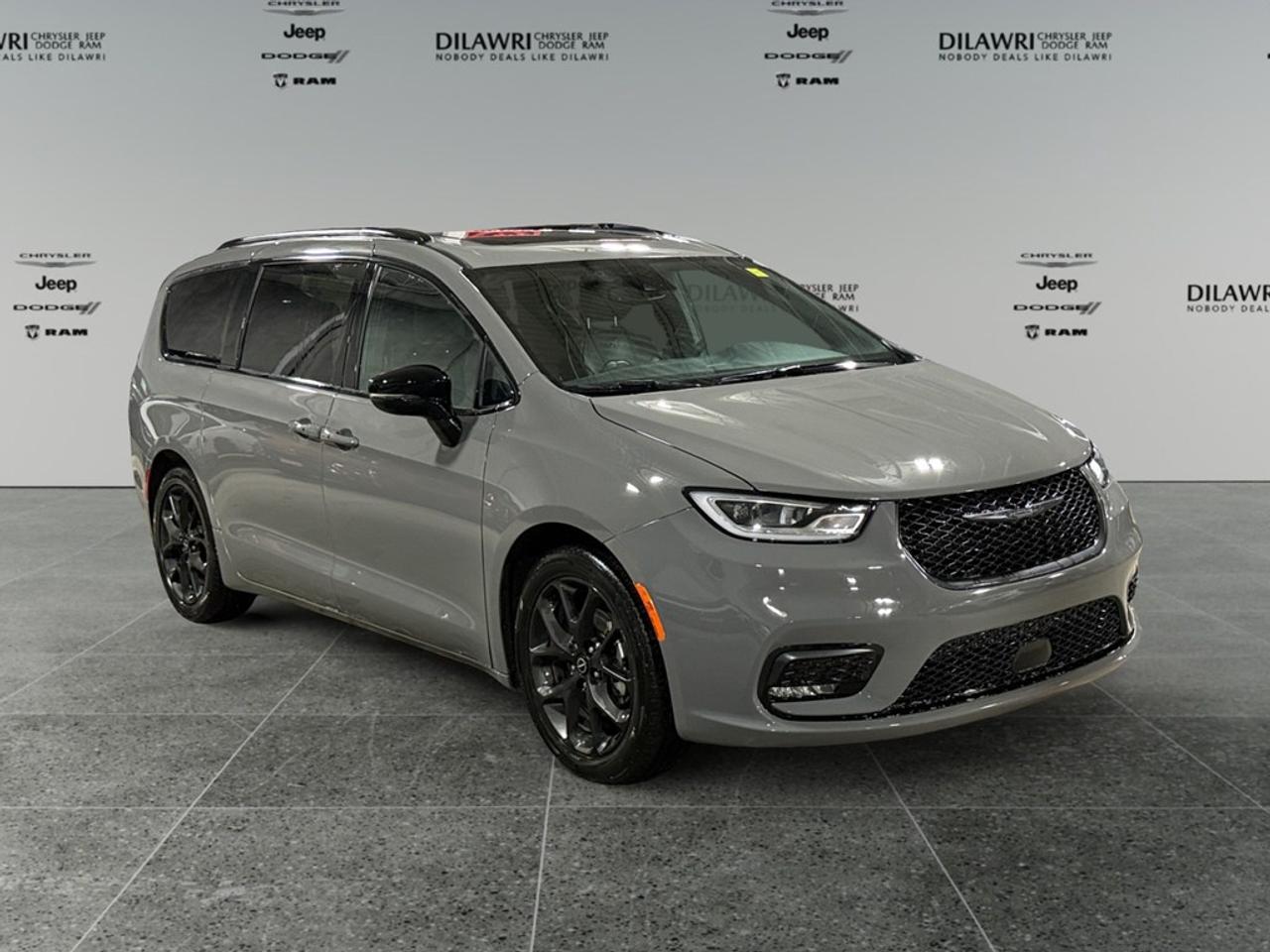2025 Chrysler Pacifica Limited FWD Photo